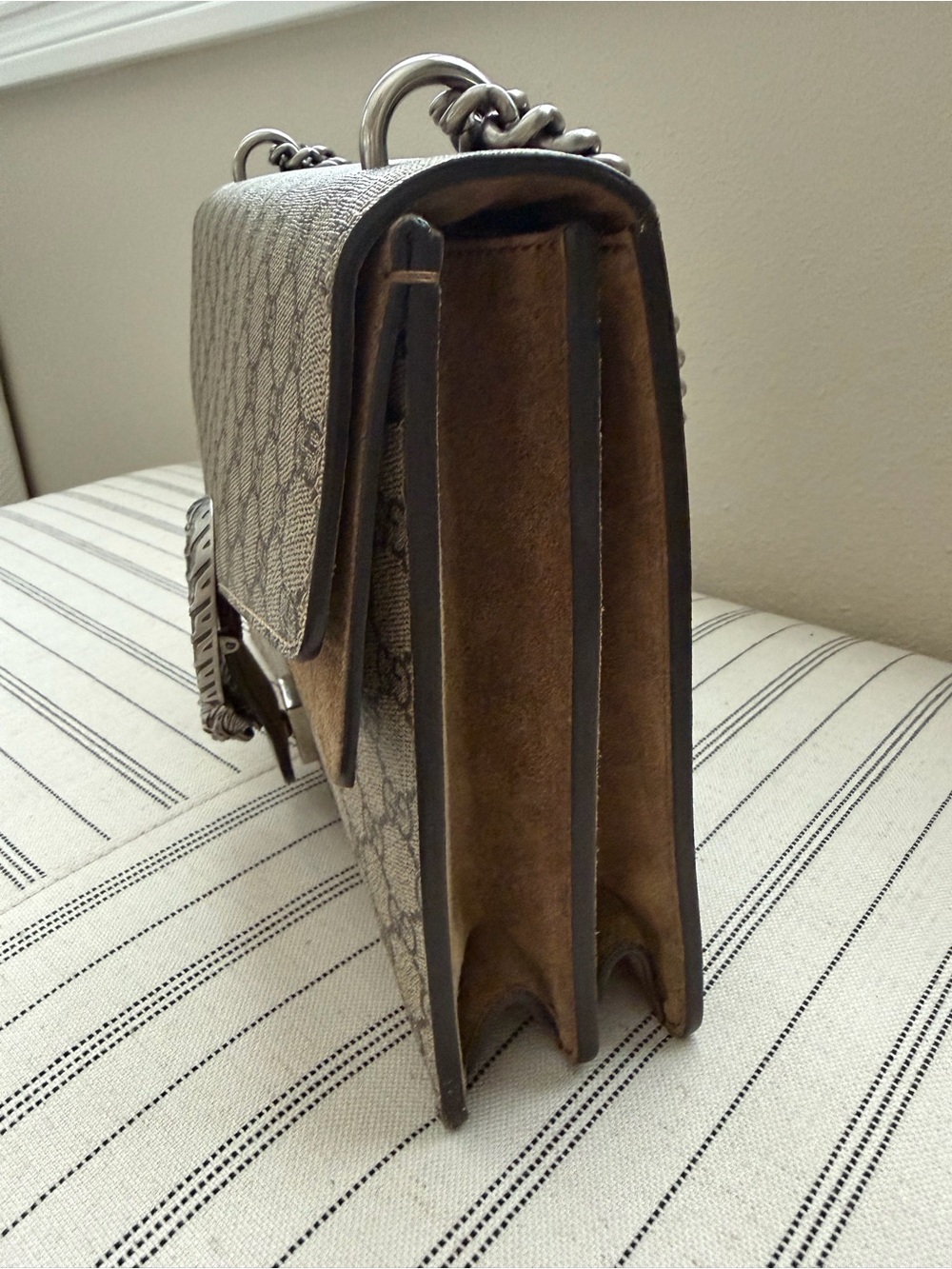 Gucci GG Supreme Beige and Brown Dionysus Shoulder Bag Medium - Picture 2 of 9